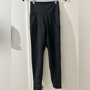 Women’s cropped leggings